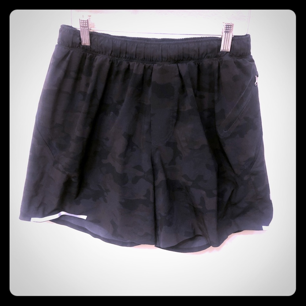Men’s large lululemon camo shorts